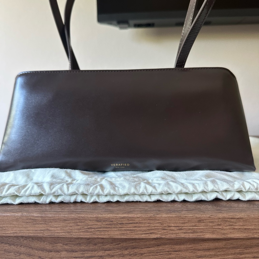 Verafied Chocolate Éclair Bag